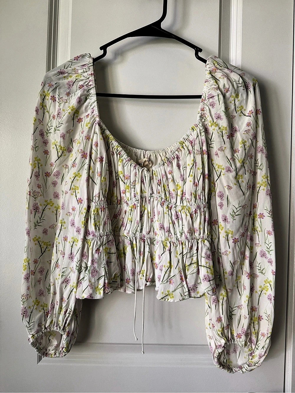 FOR LOVE AND LEMONS | White Floral Long Sleeve Cropped Blouse - Size L